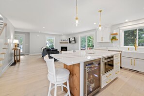 Kitchen/Living Room area