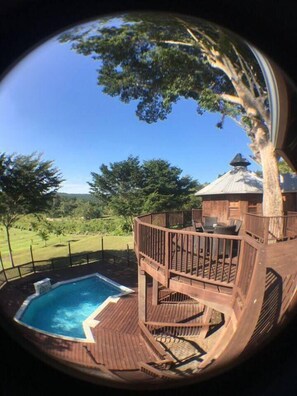 The Treehouse & Grounds Panoramic view with Private Pool