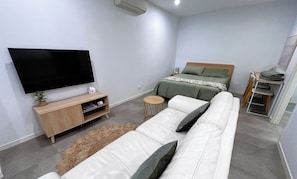 TV - studio