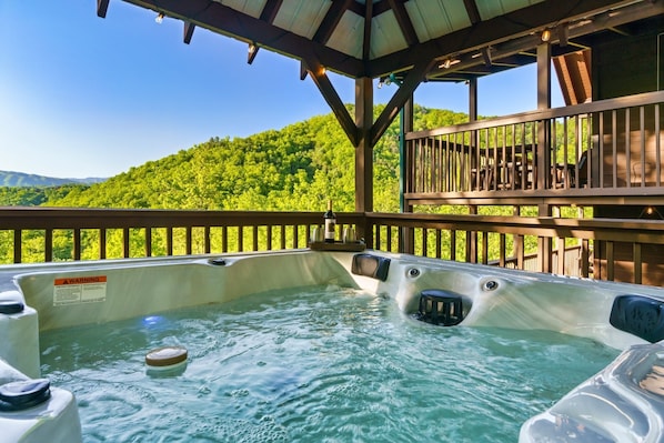 Bain à remous extérieur