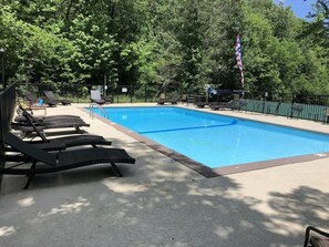 Community pool