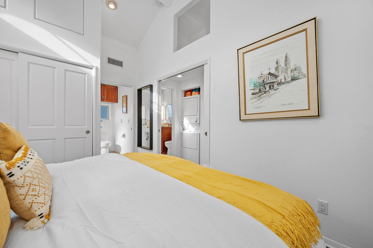 The Laguna Village Beach Cottage