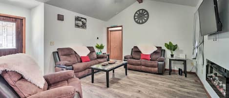 Branson West Vacation Rental | 3BR | 2BA | 1,500 Sq Ft | Exterior Steps Required