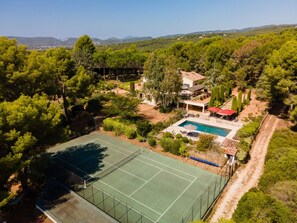Sport court