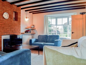 Living room/dining room | Sidelands Sojourn, Stratford-upon-Avon