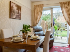 Dining room | Maureg Formby, Formby