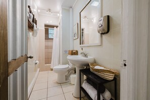 A bathroom that’s both stylish and functional
