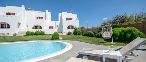 Beautiful Naxos Villa | 4 Bedrooms | Villa Blue | Wonderful Mountain View & Access to Swimming Pool | Plaka