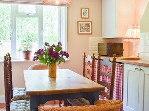 Dining room | Club Cottage, Farleigh Wallop, near Basingstoke