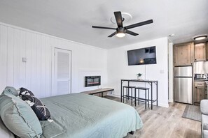 Studio | Electric Heating | Electric Fireplace | Smart TV