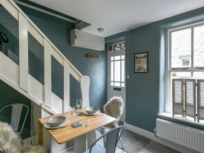 Kitchen/diner | Cader Cottage, Dolgellau