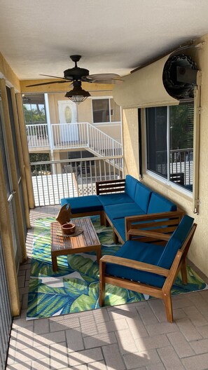 Upstairs screened in porch 