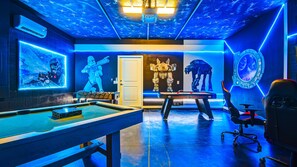 Spielezimmer