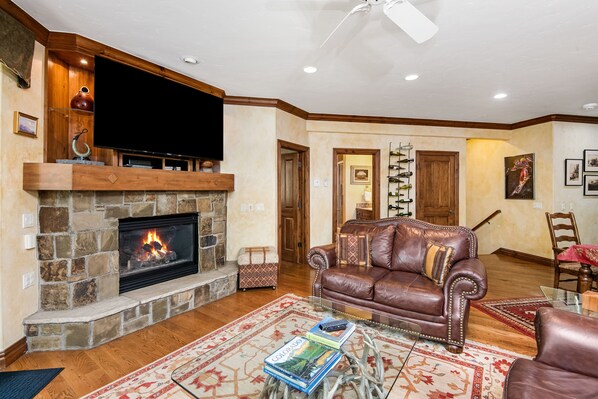 Living Room with Fireplace and TV