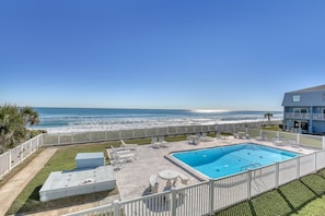 Balcony/pool