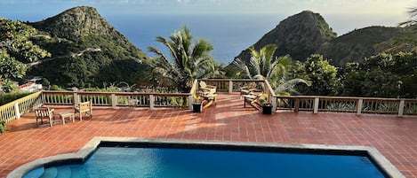 Harmony House Private Pool - Twin Peaks + the Caribbean Sea