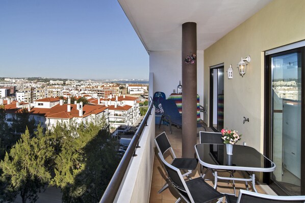 Balkon von Casa Gloria mit Meerblick