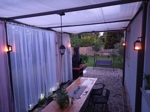 Ulkoruokailutilat