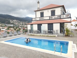 Utomhuspool