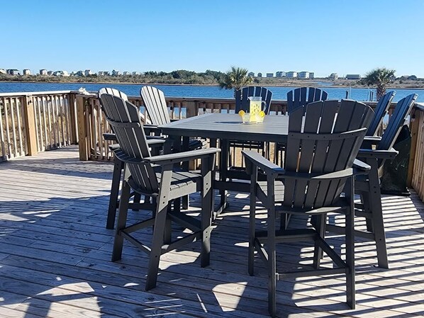 Table of 8 overlooking the ICW
