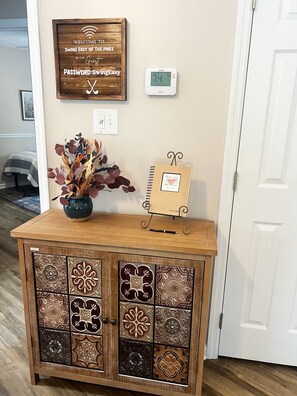 Game Cabinet with Wifi Sign