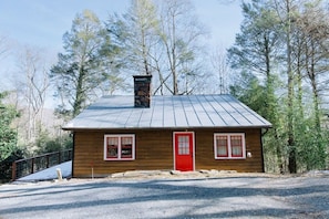 Your cabin retreat awaits!