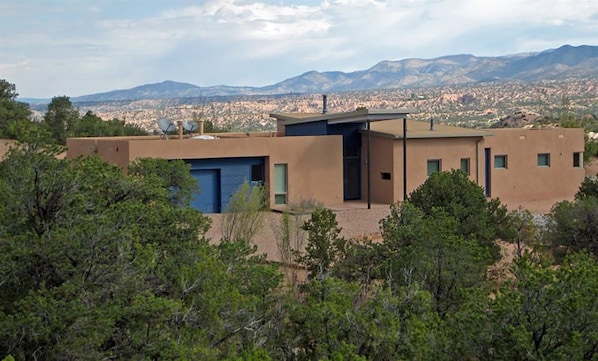 Butterfly house with views of the Sangre de Cristo's