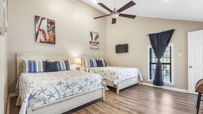 2nd Floor Bedroom with 2 Queen Size Beds and Smart TV