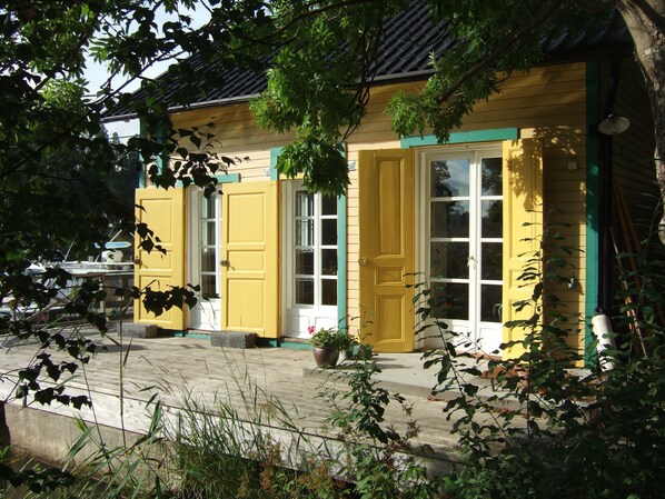 Exterior detail