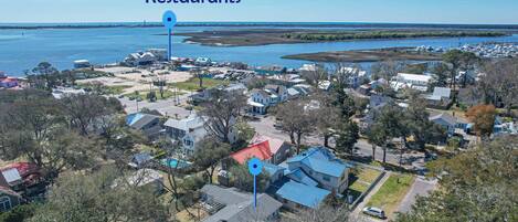 At the confluence of the ICW, Cape Fear River & the Atlantic is the Old Yacht Basin, dotted with restaurants with quite a SW view!