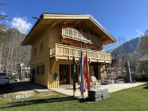 Esterni