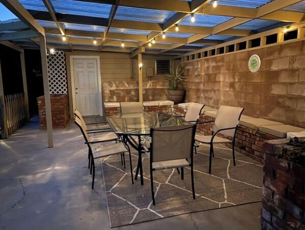 Outdoor dining