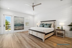 Second Floor Primary King Bedroom - Balcony Access - En-suite Bathroom