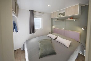 Our mobile homes blend rustic charm with modern amenities