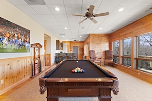 Game Room with Wet Bar, Big Screen TV and Pool Table