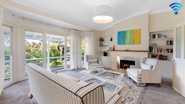 Rooms | Lounge | WiFi