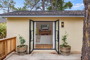 Living Room Opens to the Deck