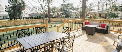 Multiple seating options make this deck a space that your whole group can enjoy.