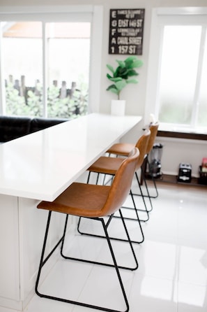 Kitchen 10ft island