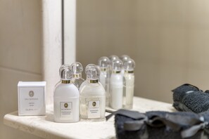 Équipements de salle de bain