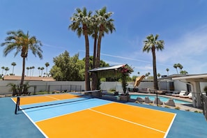 Welcome to a perfect day at Villa Makena — play pickleball on your own full-size court, or kick back on the hanging daybed or in the pool while cheering on your crew!