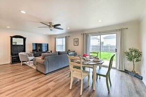 Dining Room | 2-Story House