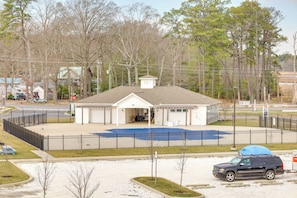 Seasonal Community Outdoor Pool