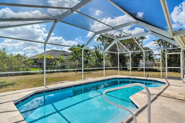 Cape Coral Vacation Rental | 2BR | 2BA | 1,150 Sq Ft | Half Step to Enter