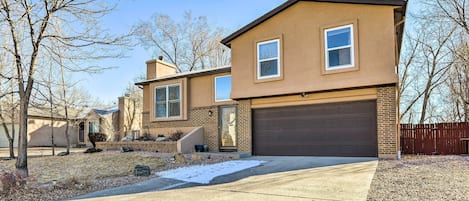 Colorado Springs Vacation Rental | 3BR | 1.5BA | 1,520 Sq Ft | 2 Steps to Enter