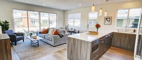 Large living room, kitchen, Dining area breakfast counter. 