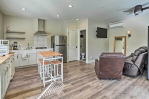 Living Room | Pet Friendly w/ Fee | In-Unit Laundry | Hot Tub Access