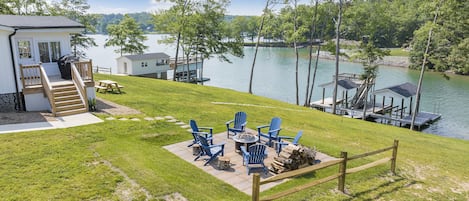 LAKE Starboard: Lakefront home with a private dock.