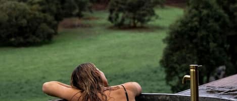Bain à remous extérieur