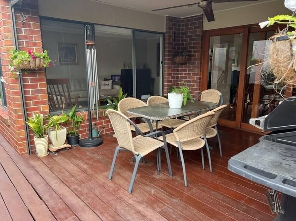 Outdoor dining